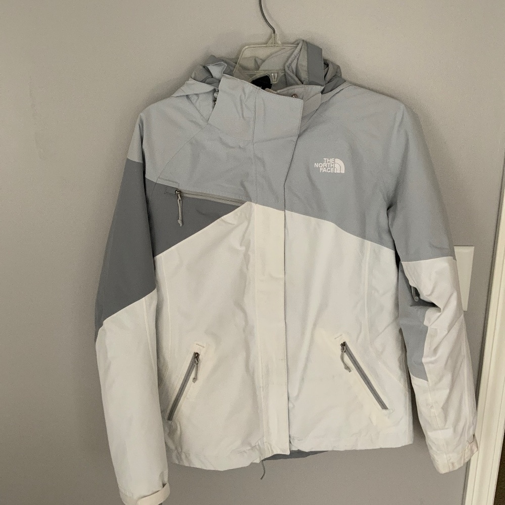 Northface small gray/white ski jacket
